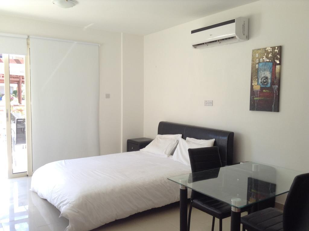 Adriana Holiday Resort Paphos Bilik gambar
